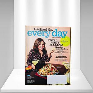Rachael Ray Everyday May 2016 Total Party Success Magazine Used